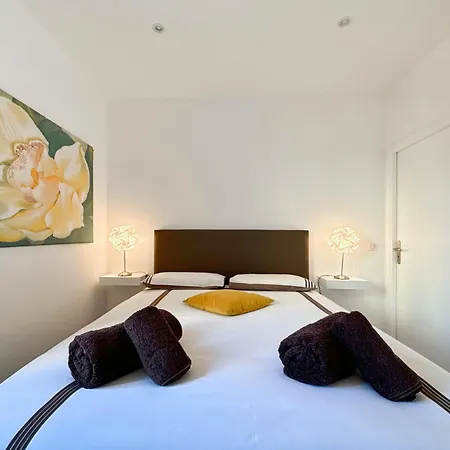 Tivoli 3 - Renovated 2 Bedrooms Appartment, Terrace, Monaco Border, 5mn From Casino Monte Carlo *