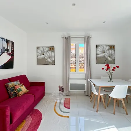 Tivoli Monaco: Renovated 2-bedroom With Terrace Near Monte Carlo Apartment