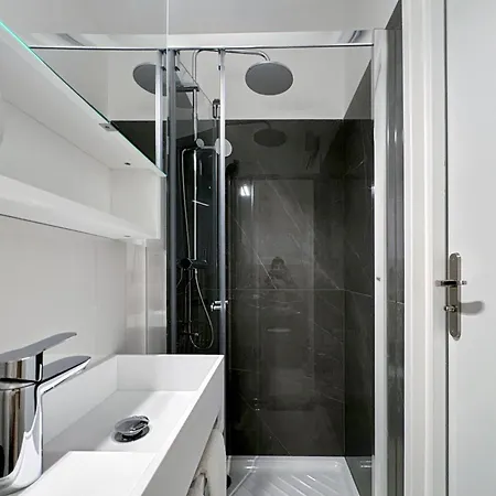Tivoli Monaco: Renovated 2-bedroom With Terrace Near Monte Carlo Apartment