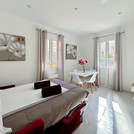 Tivoli Monaco: Renovated 2-bedroom With Terrace Near Monte Carlo *